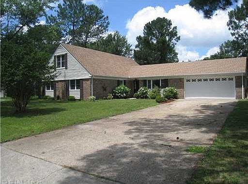 1st image of 825 Hialeah Dr