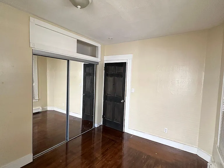 371 Norton St #1-0 — Photo 6