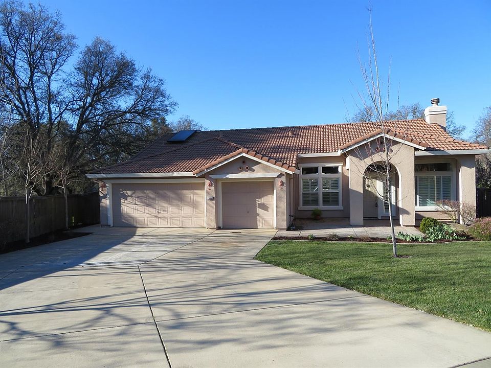 2nd image of 15347 Abierto Dr