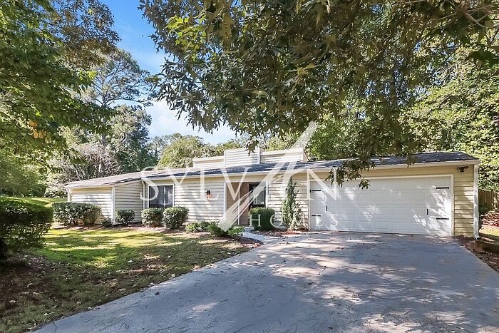 1st image of 2223 N Woods Dr