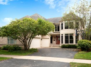 354 Whistler Rd, Highland Park, IL 60035