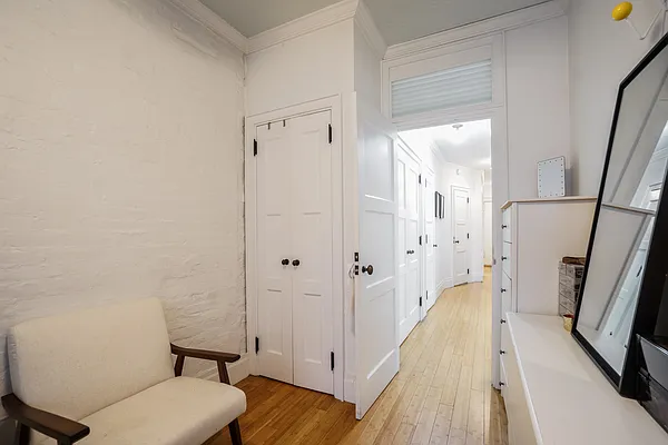 Rented by Bond New York | media 37