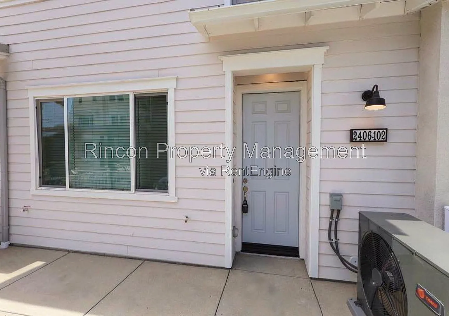 3 bed, 2.5 bath, 1424 sqft, $3,900 — Photo 4
