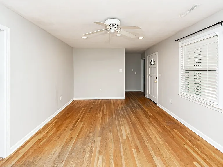 838 Fred St — Photo 8