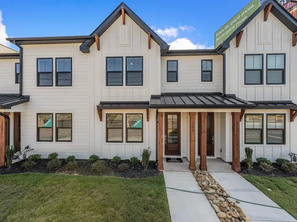 1194 N Pleasantburg Dr, Greenville, SC 29607