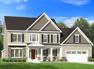 14 Breezy Valley Ln, St George, VT 05495