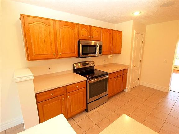5th image of 618 Coleberry Ct