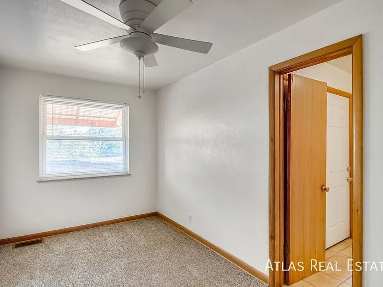 2714 N Grove St — Photo 14