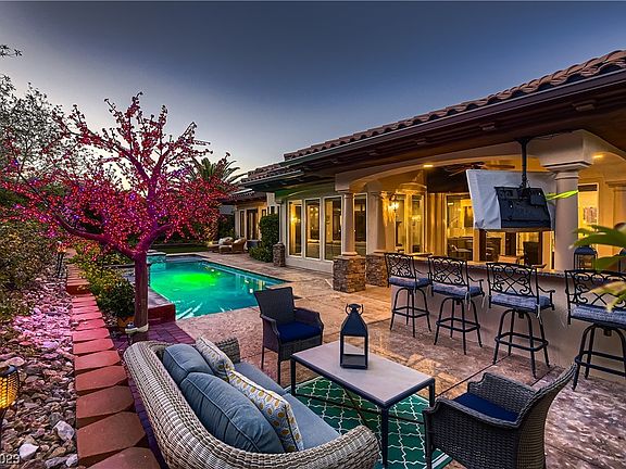 5th image of 27 Tapadero Ln
