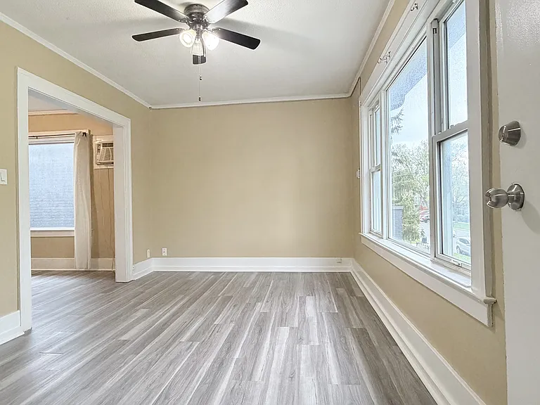 1165 Howard Ave #4 — Photo 1
