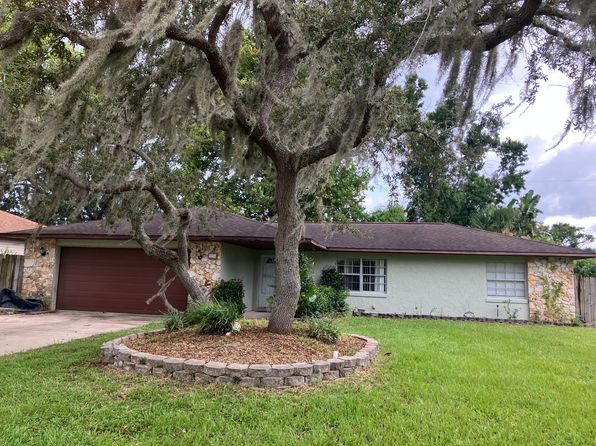 2224 Travelers Palm Dr
