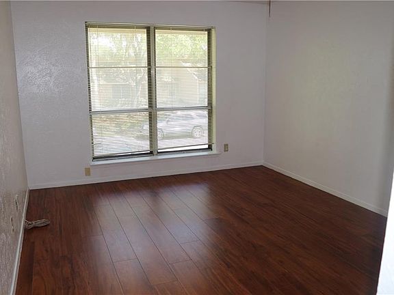 3rd image of 344 Valley Park Dr