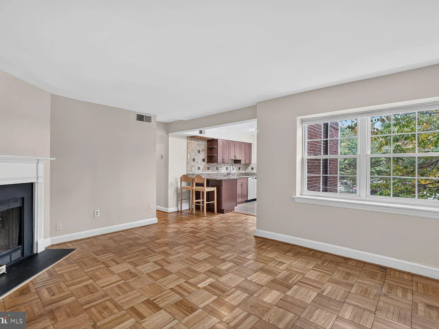2 bed, 1.0 bath, 679 sqft, $2,500 — Photo 2