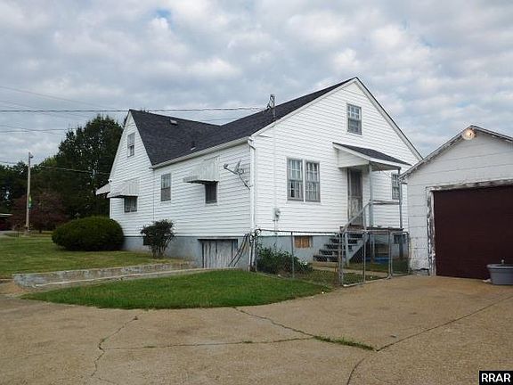 4th image of 703 W Highland Dr