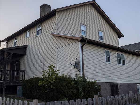 414 Middle Ave, Allison, PA 15413