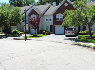 93 Heritage Ct, Towaco, NJ 07082