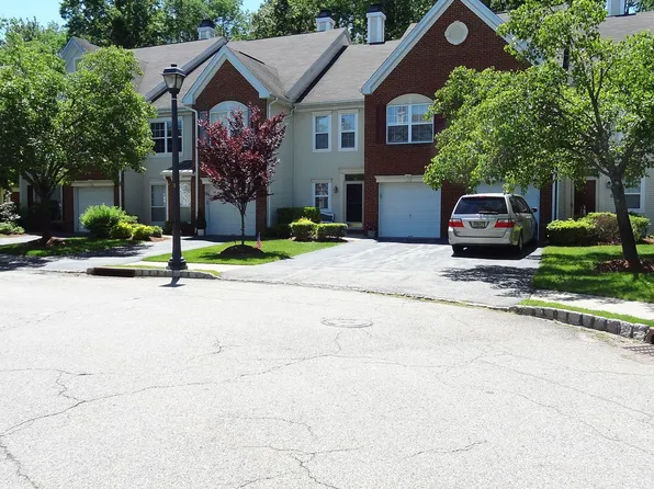 93 Heritage Ct, Towaco, NJ 07082
