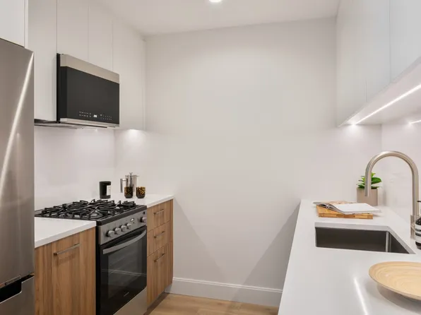 23-15 44th Road image 5 of 20