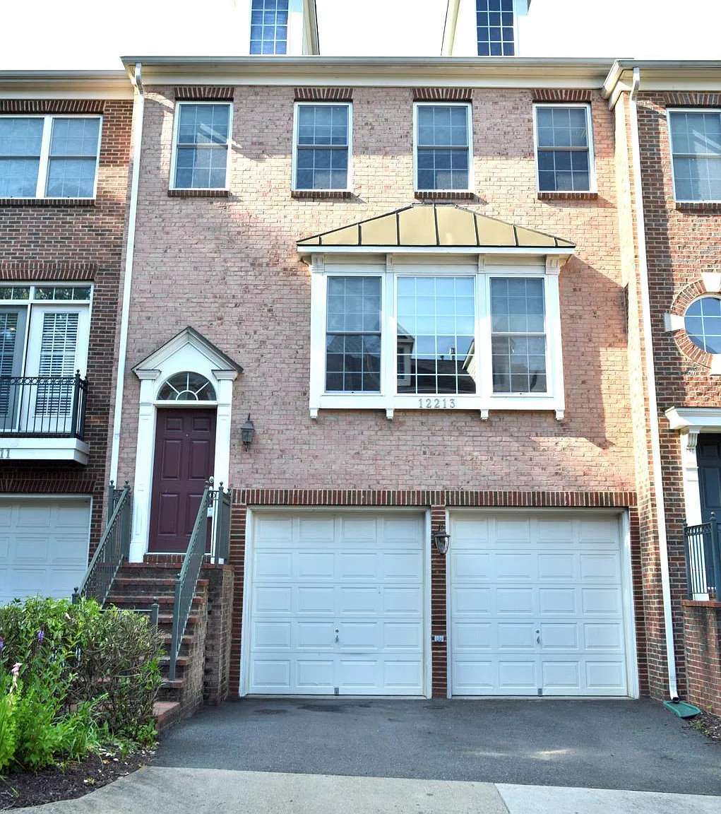 3 bed, 3.5 bath, 2034 sqft, $3,700 — Photo 1