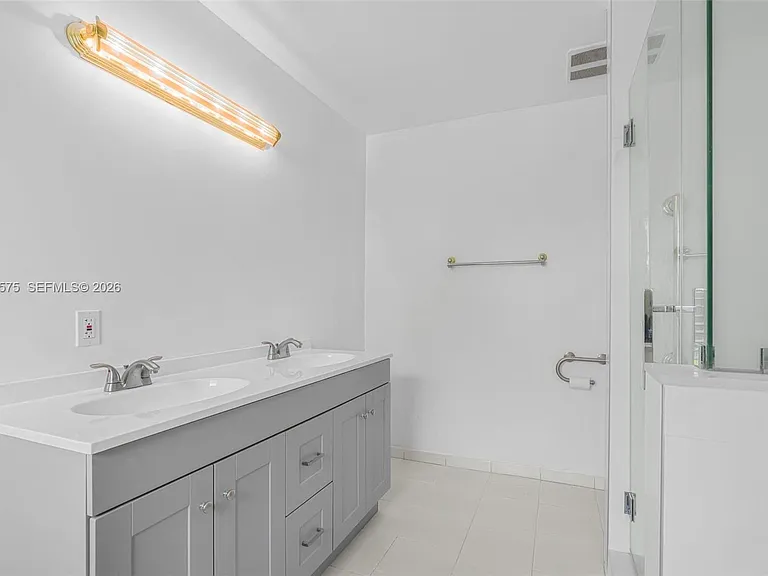 9075 SW 48th Ter — Photo 22