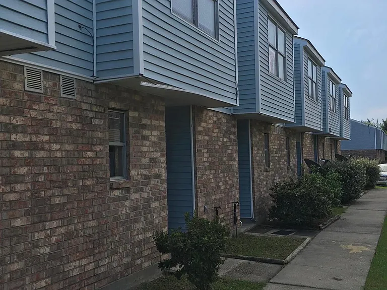 10700 Roger Dr #E — Photo 1