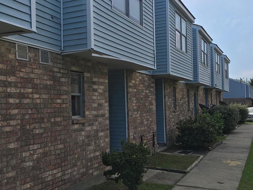 1st image of 10700 Roger Dr APT E