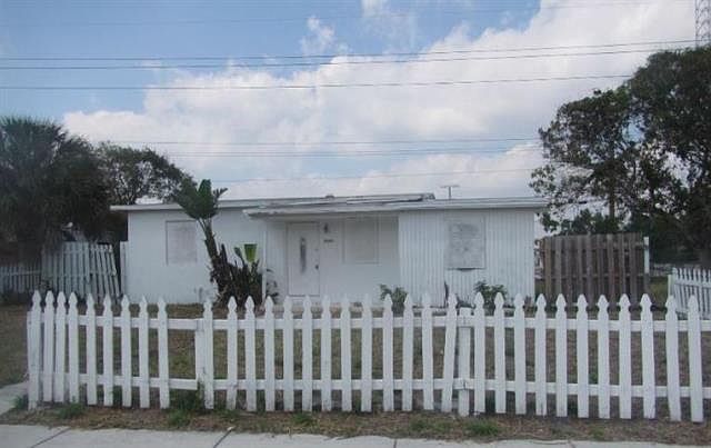 1st image of 5263 NE 14th Ave