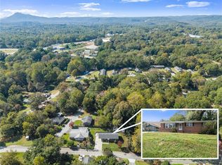 574 S Sage St, Toccoa, GA 30577