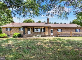 6445 Pamadeva Rd, Hanover, PA 17331