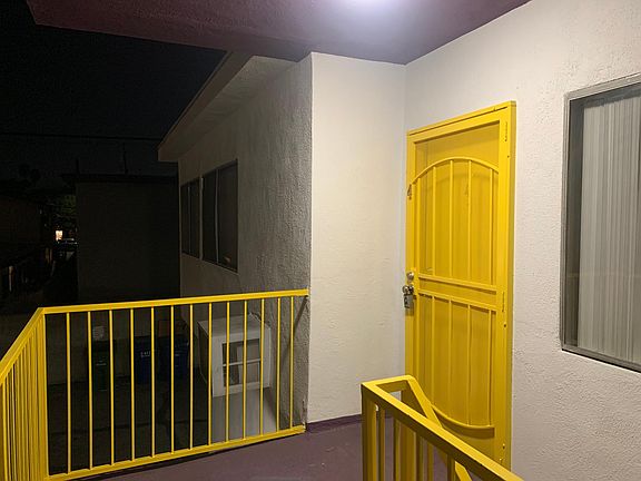2nd image of 5327 Auckland Ave APT 2