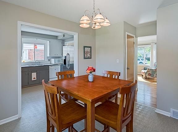 5th image of 32836 Hees St