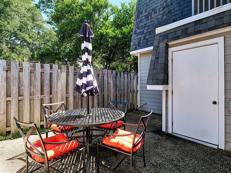 6328 Wrightsville Ave #G4 — Photo 10