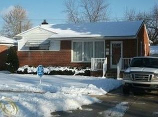 6636 Centralia St, Dearborn Heights, MI 48127