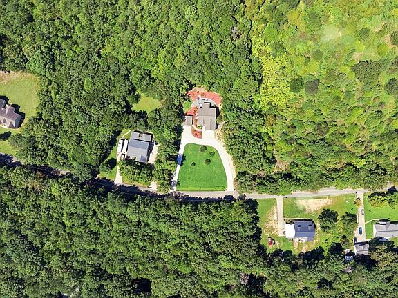 5th image of 10063 Sims Harris Rd