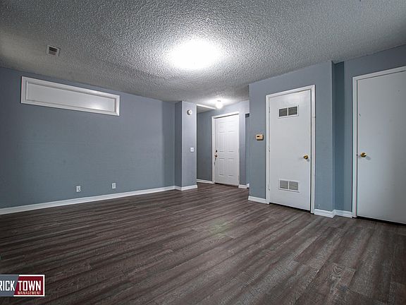 2nd image of 2564 Marcy St #6