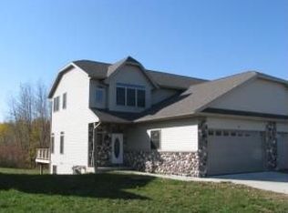 205 Nordic Ln, Slinger, WI 53086