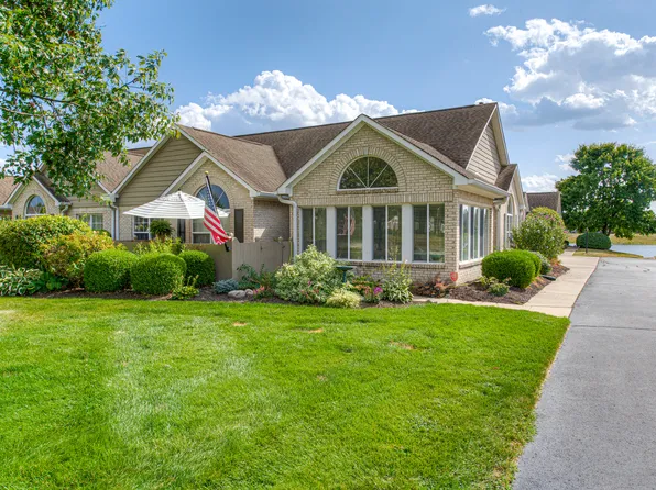 7370 Lake Lakota Pl, Indianapolis, IN 46217