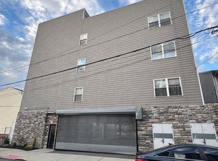 39 16th Ave #308, Paterson, NJ 07501