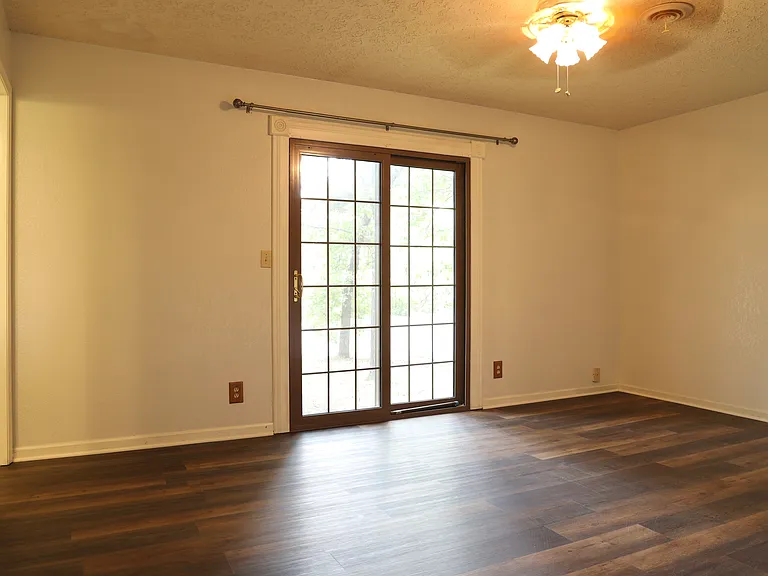 16280 Hardwood Ln — Photo 19