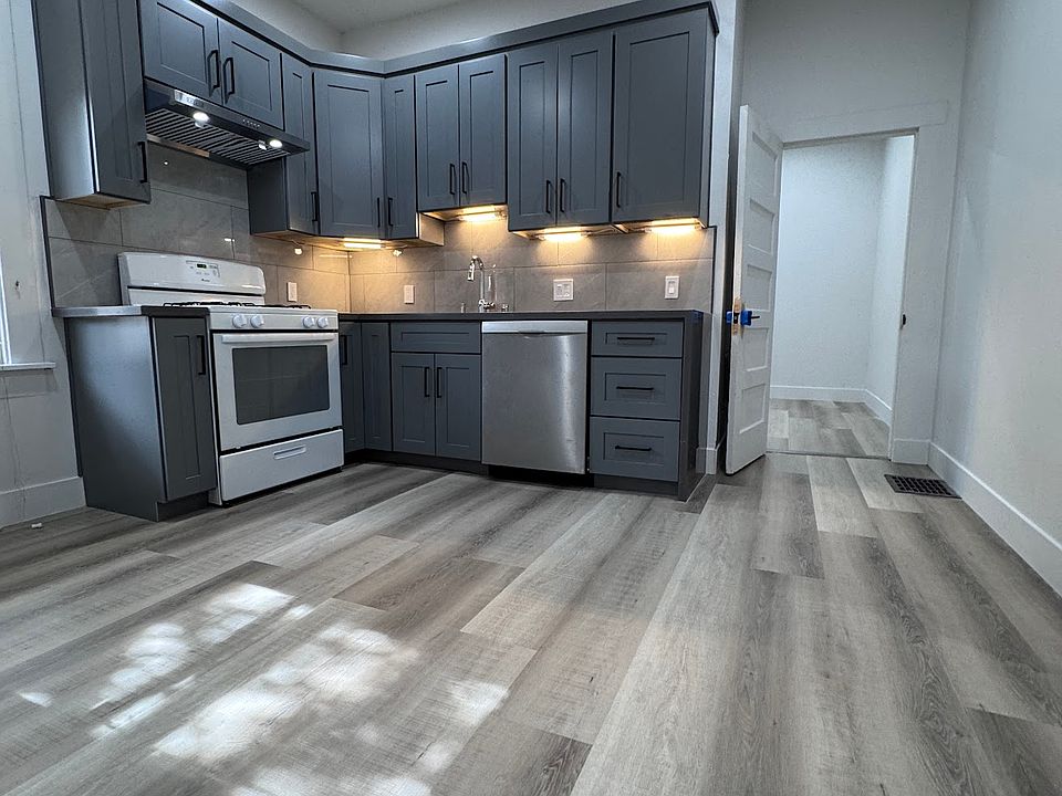 1st image of 318 Emerson St APT 1