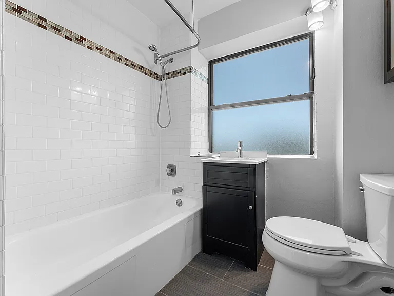 The Legacy HB at Clarendon Park — Photo 59