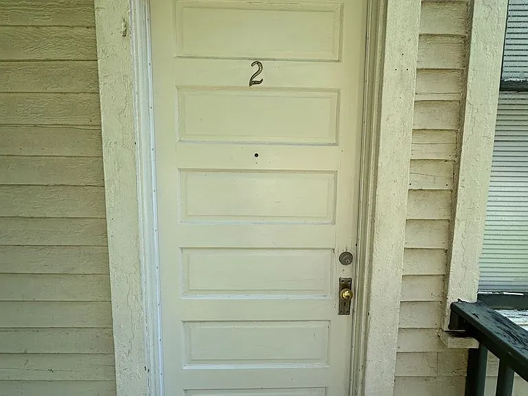 946 Magnolia St #2 — Photo 8