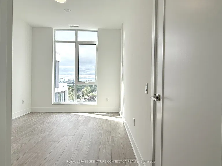858 Dupont St #Penthouse 33 — Photo 13