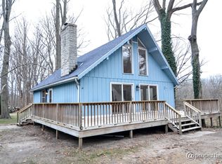 5995 Indian Trail Rd, Three Oaks, MI 49128
