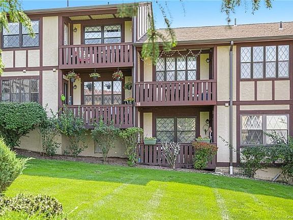 2nd image of 466 Sierra Vista Ln