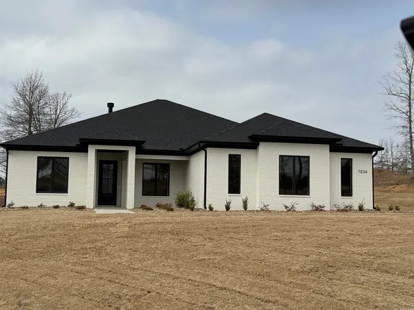 1036 Creekwood Cir, Bauxite, AR 72011