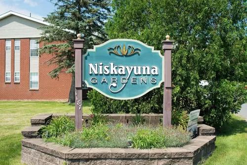 Niskayuna Gardens Photo 1
