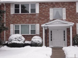 73 Old Lyme Dr APT 3, Amherst, NY