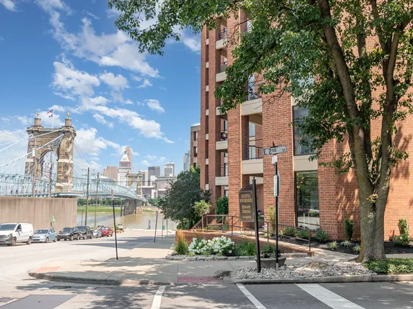 100 Riverside Pl Unit 301, Covington, KY 41011