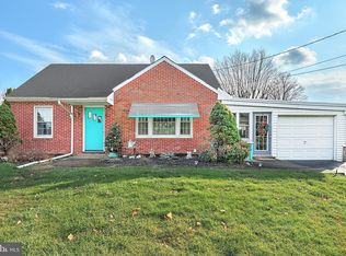 2370 Locust Rd, York, PA 17315